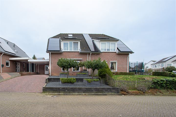 Bekijk foto 3 van Beukstraat 8