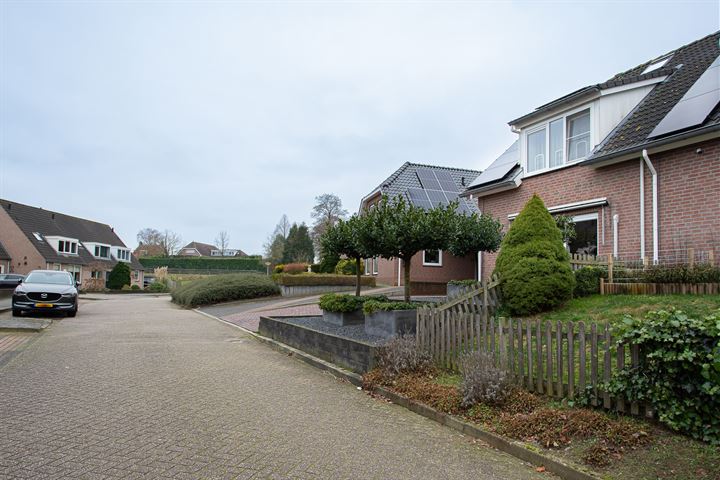 Bekijk foto 41 van Beukstraat 8