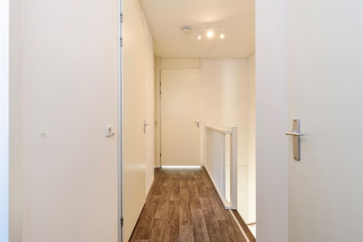 Bekijk foto 15 van Meester Thijssenstraat 7