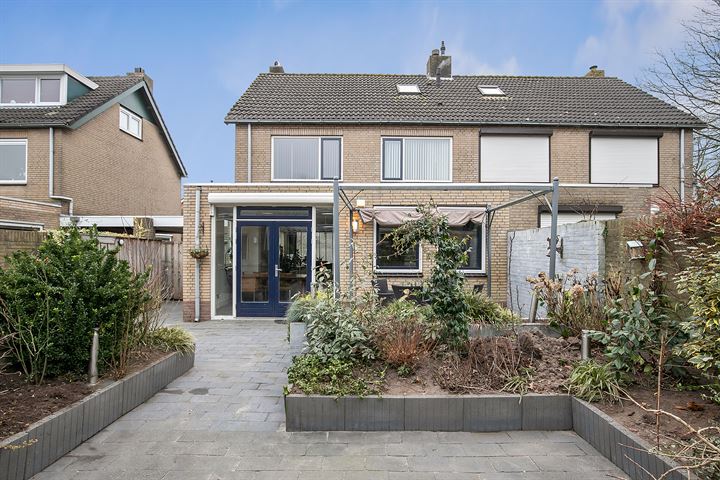 Bekijk foto 44 van Daltonstraat 14