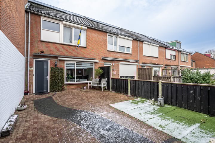 Photo 1 of Zwaluwstraat 34