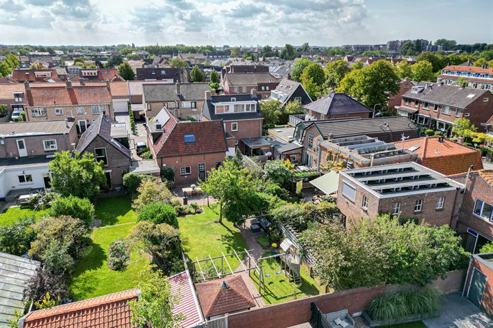 Bekijk foto 46 van Burgemeester Meijboomstraat 1