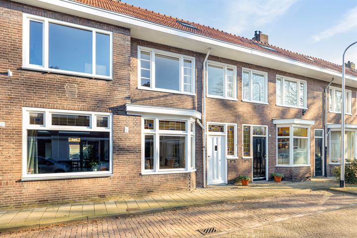 Bekijk foto 36 van Van Heutszstraat 50