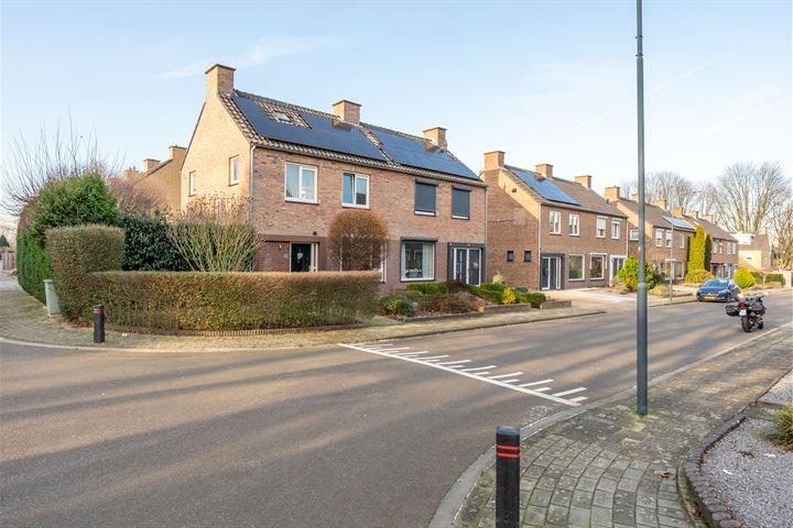 Bekijk foto 3 van Battastraat 15