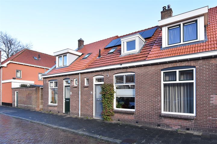 Bekijk foto 34 van Celebesstraat 18