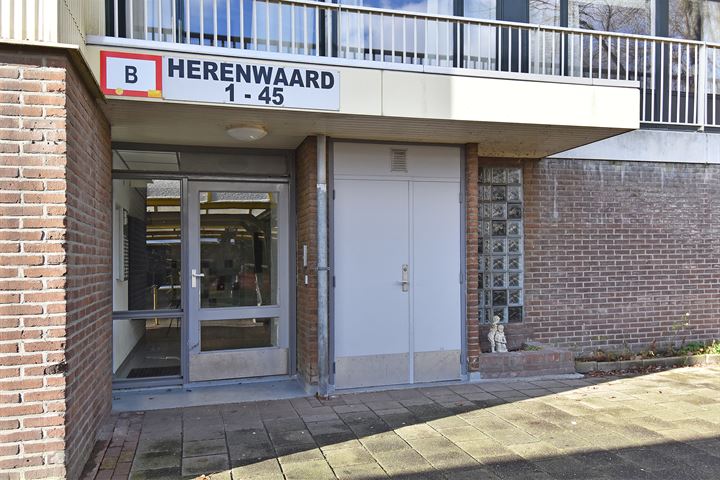 Bekijk foto 4 van Herenwaard 37