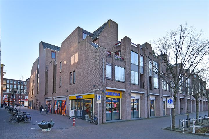 Bekijk foto 3 van Bastiaanpoort 14