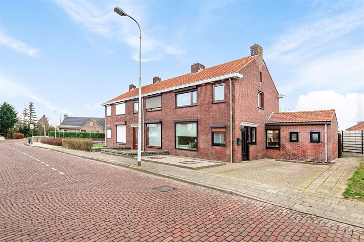 Bekijk foto 40 van Hulsterloostraat 17