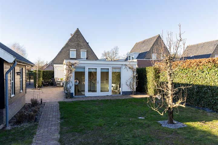 View photo 10 of Beatrixstraat 57