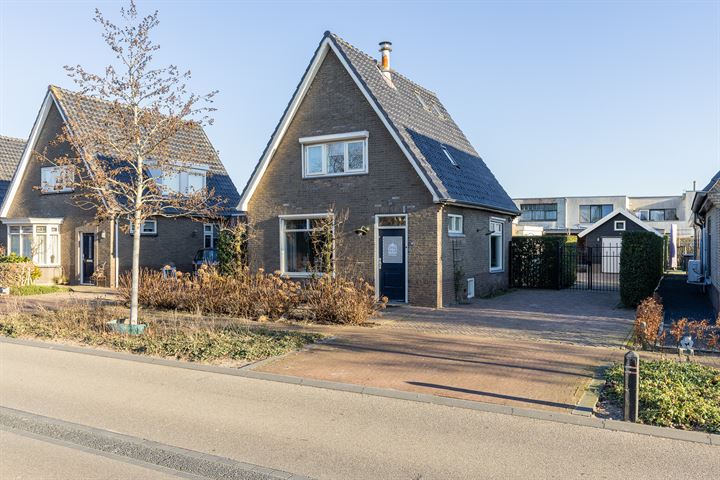 View photo 34 of Beatrixstraat 57