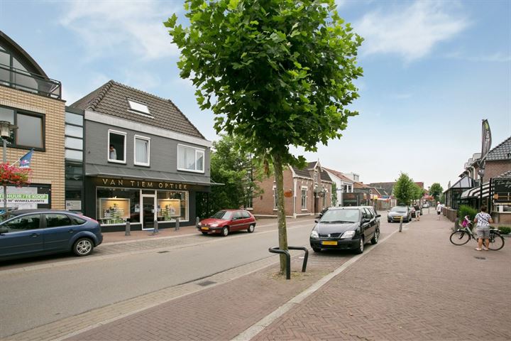 View photo 49 of Beatrixstraat 57