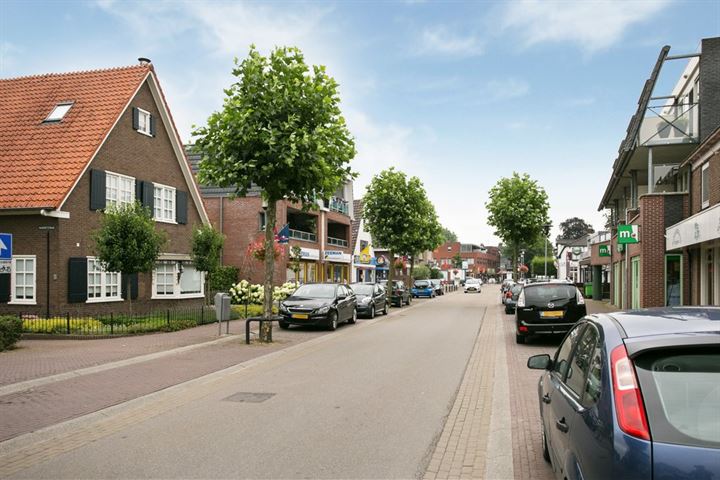 View photo 46 of Beatrixstraat 57