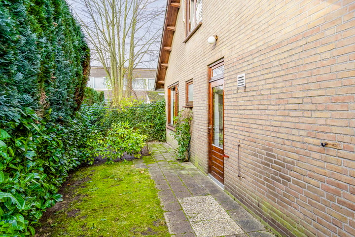 Bekijk foto 45 van Willem Alexanderstraat 3