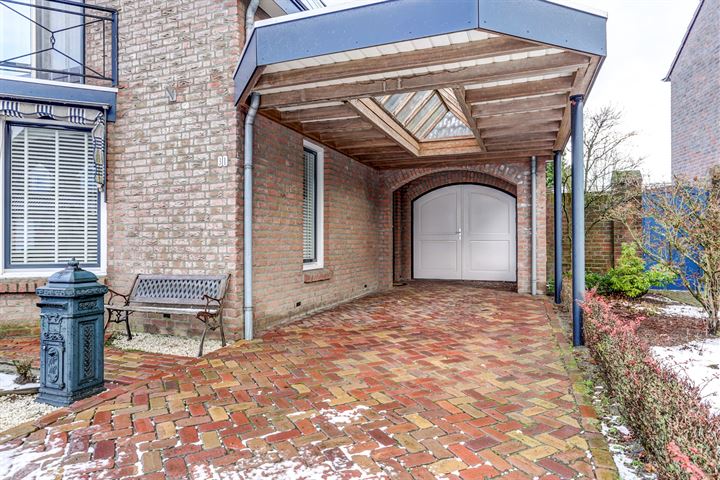 Bekijk foto 2 van Kapelaan Nausstraat 31