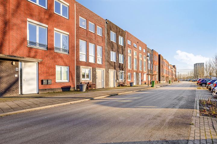 Bekijk foto 17 van Andalusiëstraat 126