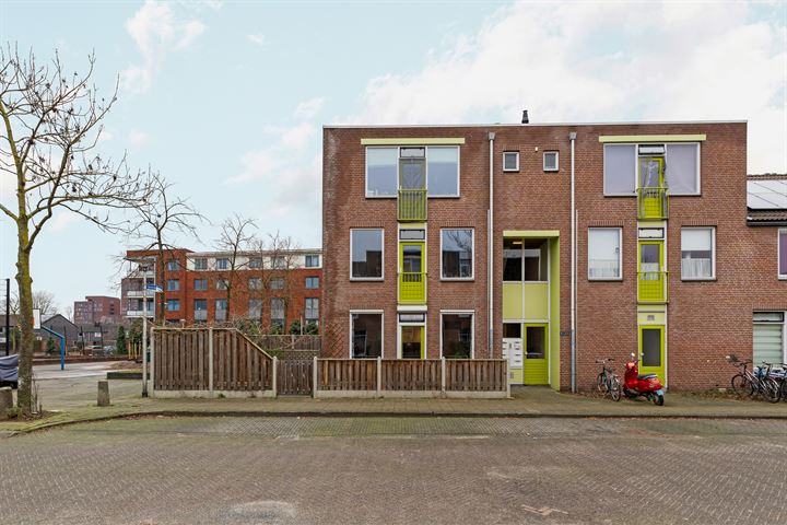 Bekijk foto 24 van Boomvalkstraat 9