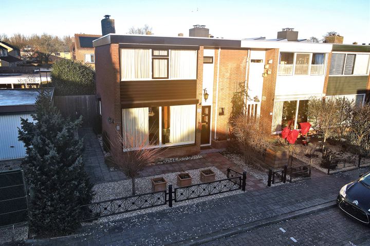 Bekijk foto 1 van Margrietstraat 24