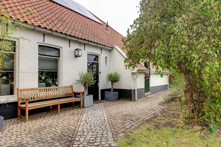 View photo 58 of Snelgersmastraat 27