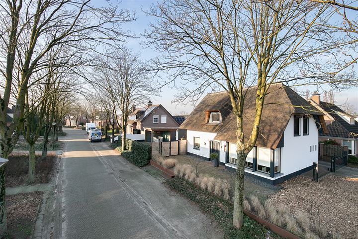 Bekijk foto 46 van Meester van der Lindenstraat 2