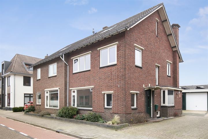 Bekijk foto 1 van Deventerstraat 25