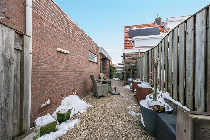 Bekijk foto 32 van Olmenstraat 2