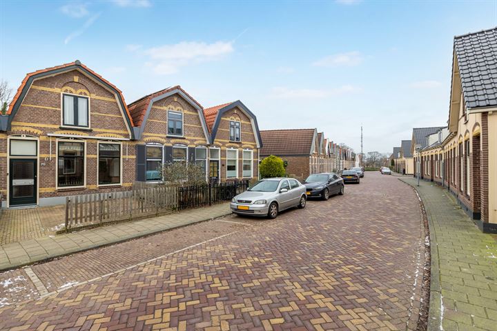 View photo 33 of Oostwijkstraat 70