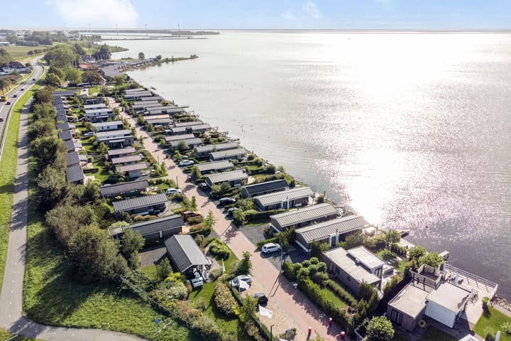 Foto 5 van Zuiderdijk 1-B009