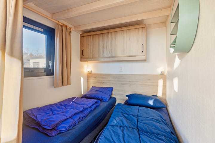 Foto 10 van Zuiderdijk 1-B009