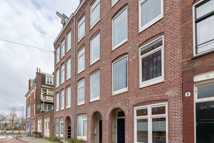 Bekijk foto 26 van Van Hallstraat 3-4