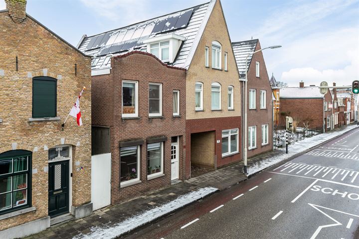 Bekijk foto 2 van Hulsdonksestraat 68