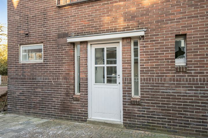 Bekijk foto 27 van Roosendaalstraat 2