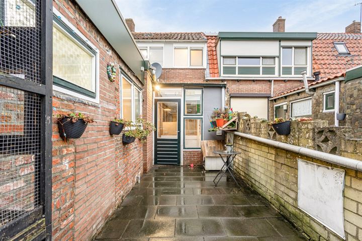 Bekijk foto 17 van Emmastraat 5