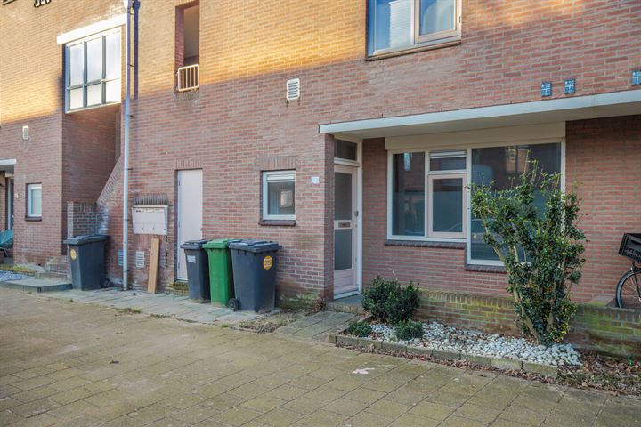 Bekijk foto 6 van Woudrichemstraat 38