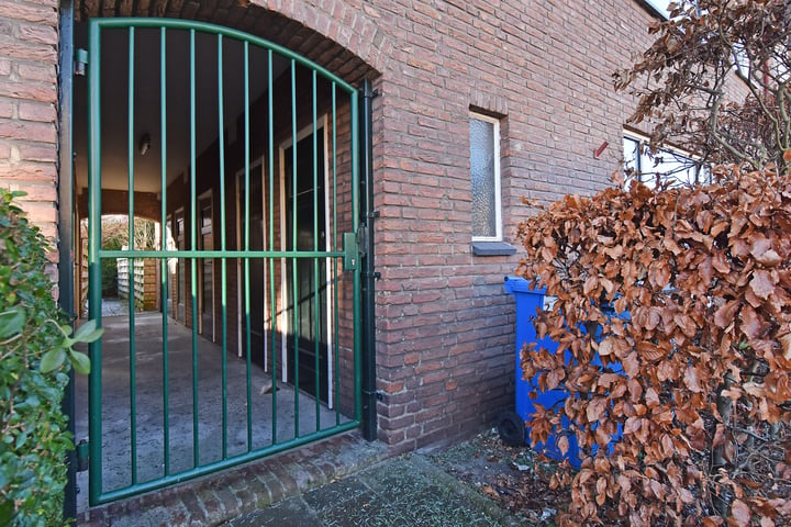 Bekijk foto 32 van Frederik van Eedenstraat 61