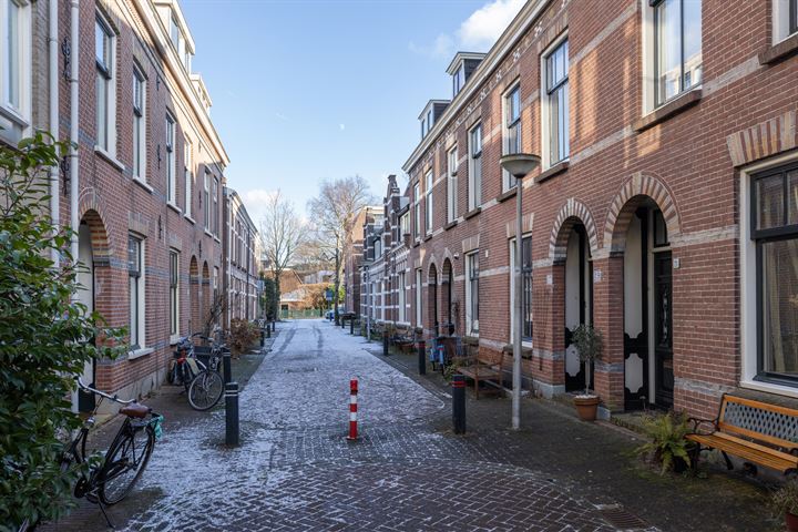 View photo 2 of Herenstraat 17