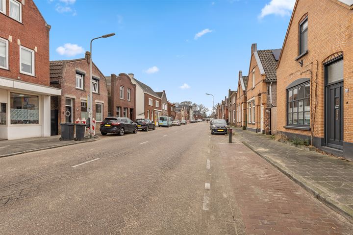 Bekijk foto 40 van Burgerhoutsestraat 156