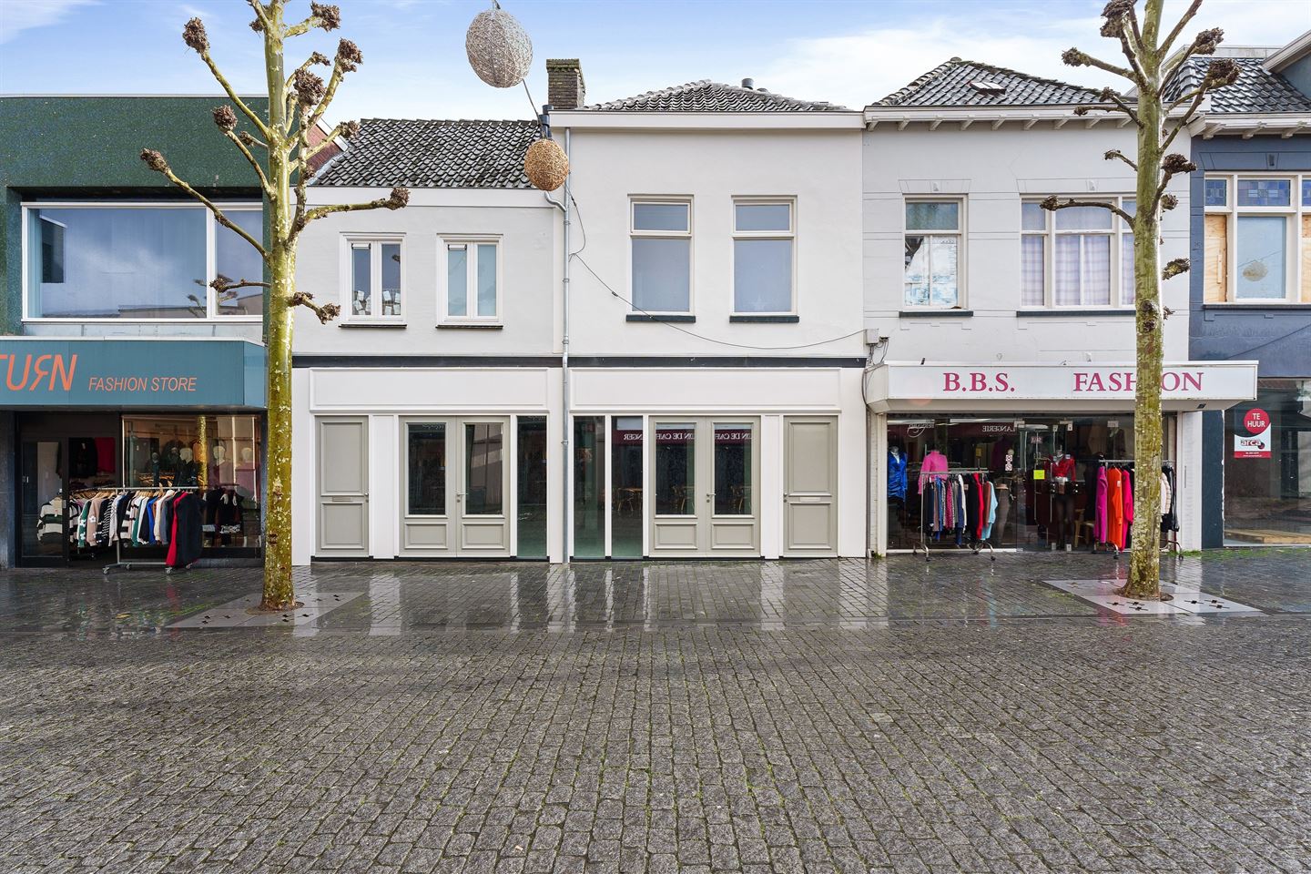 Bekijk foto 1 van Sint-Josephstraat 25