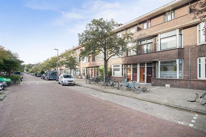 Bekijk foto 3 van Van Ostadelaan 61-A