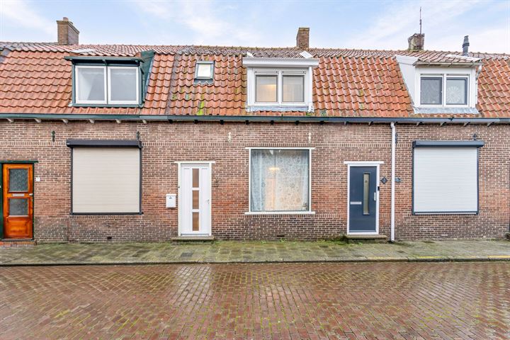 Bekijk foto 1 van Emmastraat 5