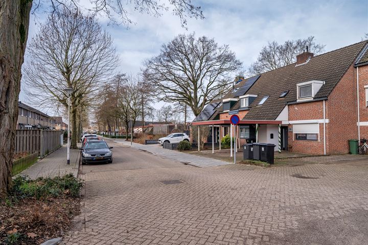 Bekijk foto 37 van Galgenvenstraat 52