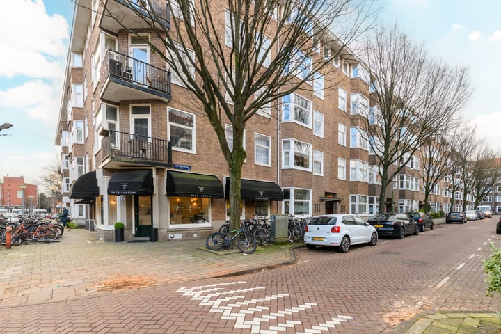 Bekijk foto 40 van Antillenstraat 3-4