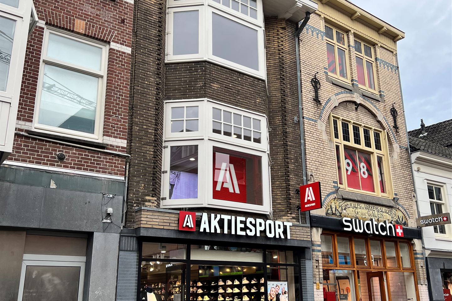 View photo 1 of Lange Elisabethstraat 17-19