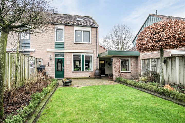 Bekijk foto 32 van Weerselosestraat 84