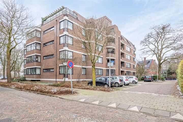 Bekijk foto 1 van J.W. Racerstraat 75