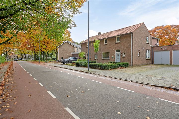 Bekijk foto 36 van Bernadettestraat 35