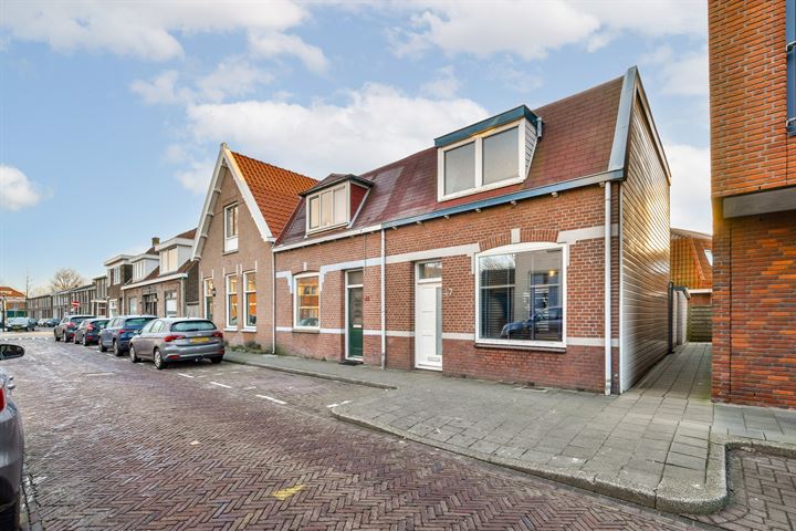 Bekijk foto 1 van Bleekersstraat 47