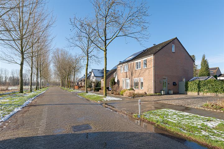 Bekijk foto 40 van Oetelaarsestraat 15