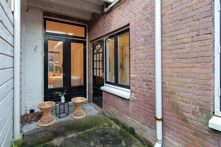 Bekijk foto 35 van M.P. Lindostraat 39