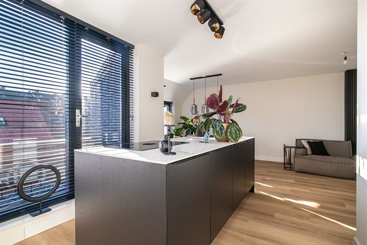 Bekijk foto 15 van Graaf Florisstraat 62-C