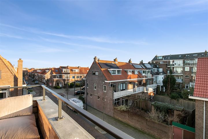 Bekijk foto 25 van Graaf Florisstraat 62-C